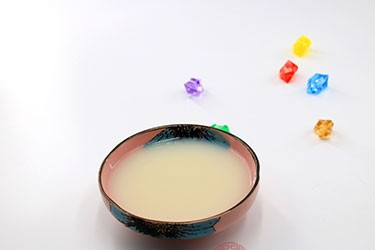 蜂蜜的食用禁忌 吃蜂蜜千萬(wàn)別搭配它